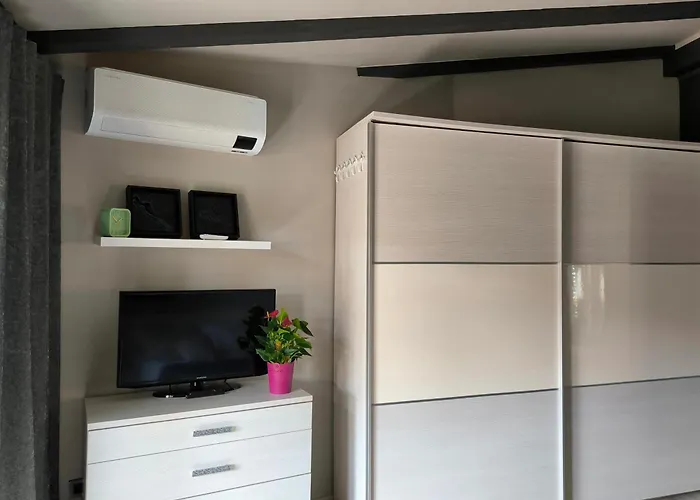 Urban Villa Apartment